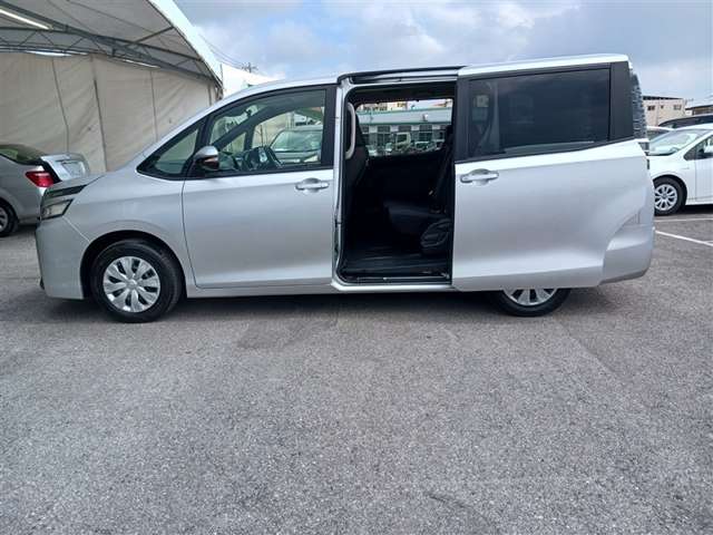 トヨタ ヴォクシー