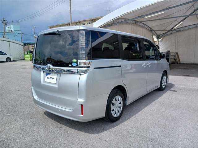 トヨタ ヴォクシー