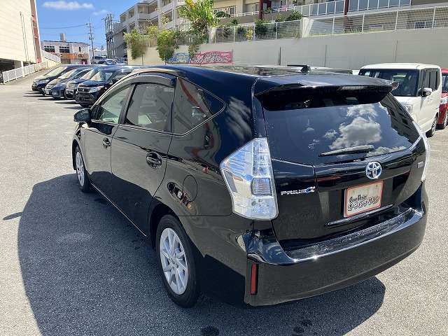 トヨタ プリウスα