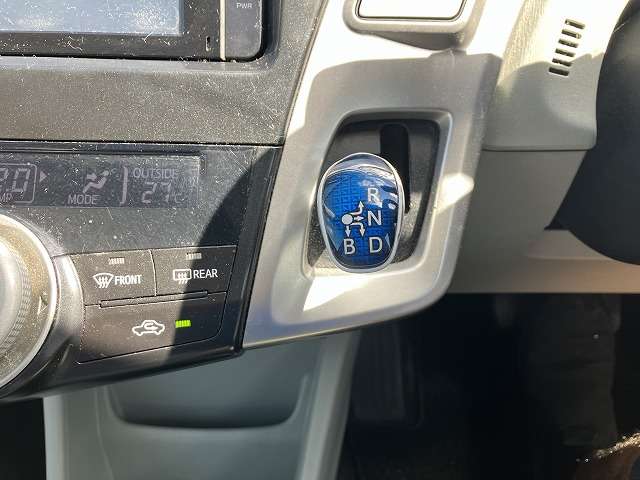 トヨタ プリウスα