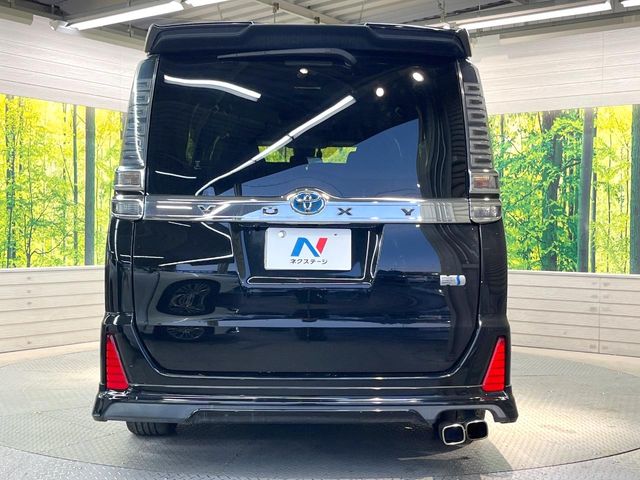 トヨタ ヴォクシー