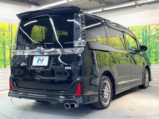 トヨタ ヴォクシー