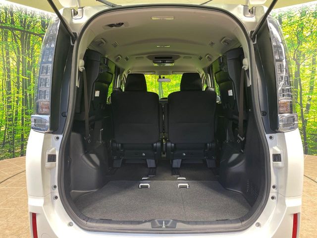 トヨタ ヴォクシー