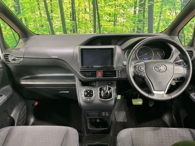 トヨタ ヴォクシー