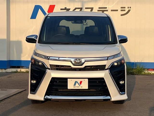 トヨタ ヴォクシー