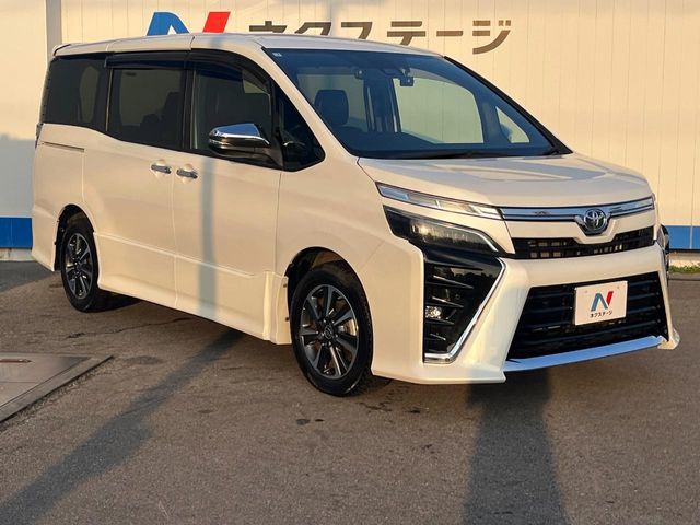 トヨタ ヴォクシー