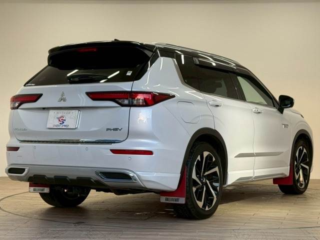 三菱 アウトランダー