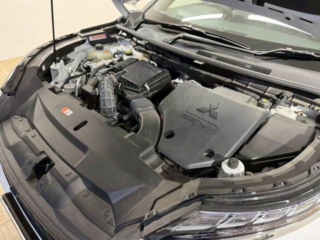 三菱 アウトランダー