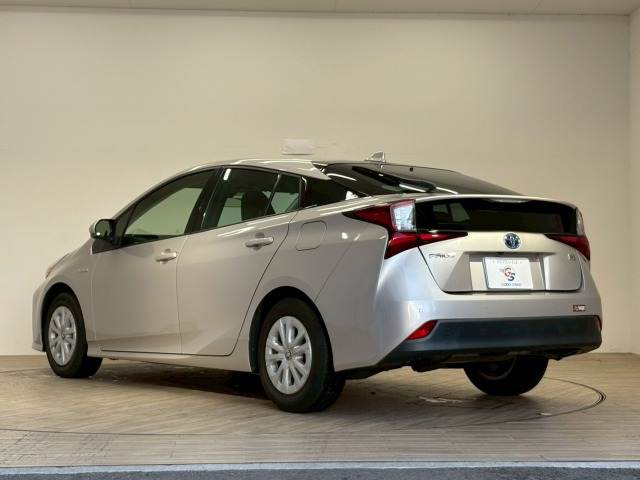 トヨタ プリウス