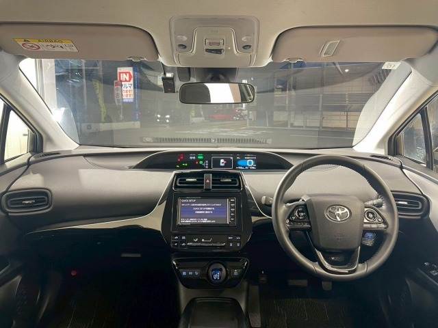 トヨタ プリウス