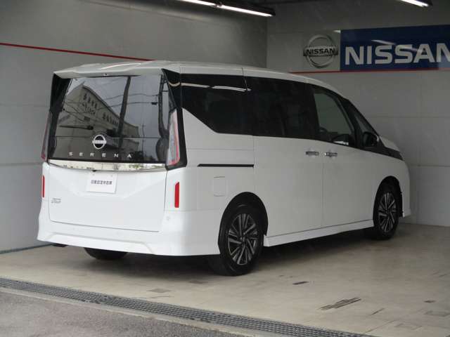 日産 セレナ