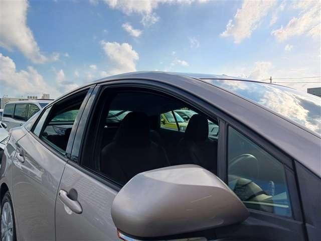 トヨタ プリウス