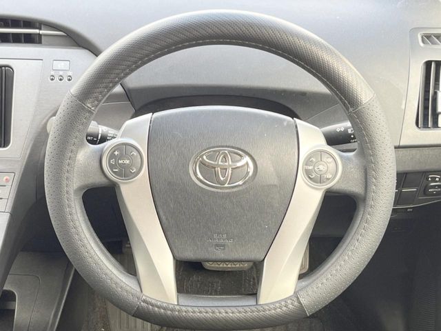 トヨタ プリウス