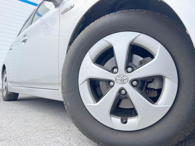 トヨタ プリウス