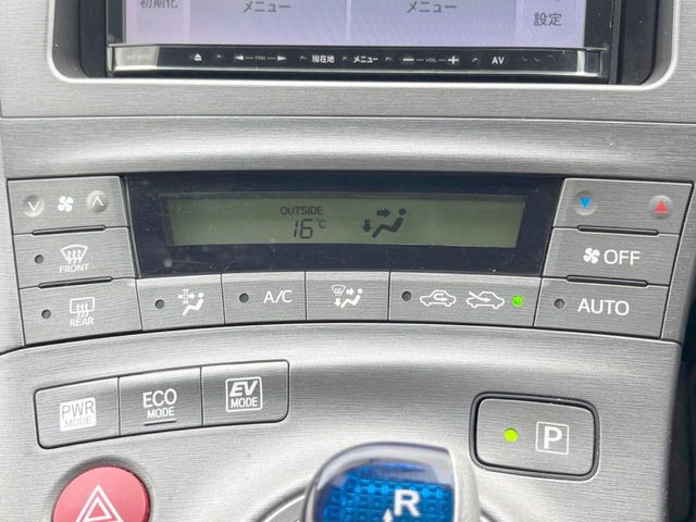 トヨタ プリウス