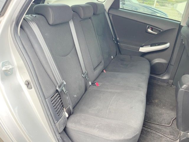 トヨタ プリウス