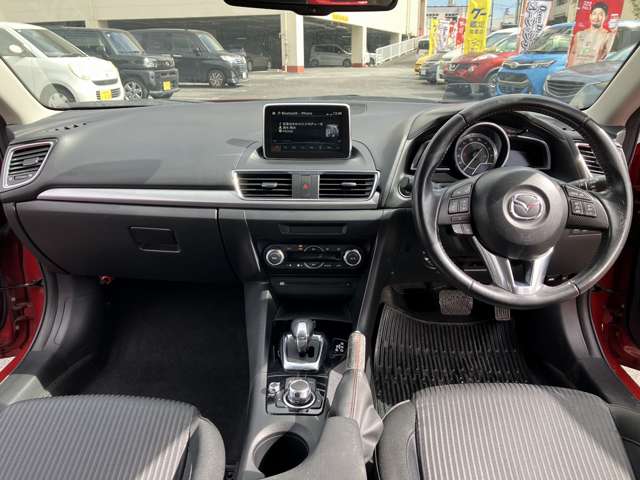 マツダ アクセラ