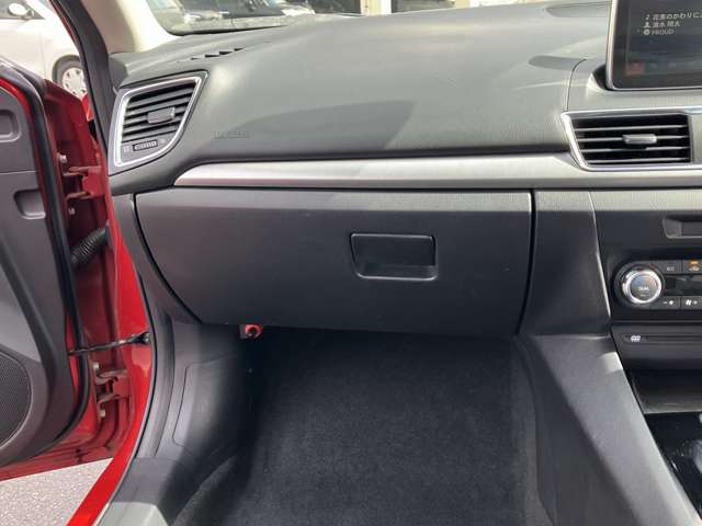 マツダ アクセラ