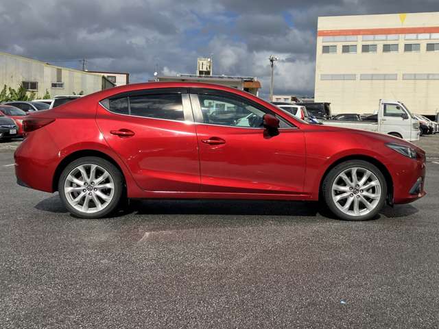 マツダ アクセラ