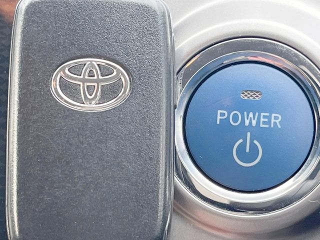 トヨタ プリウスα