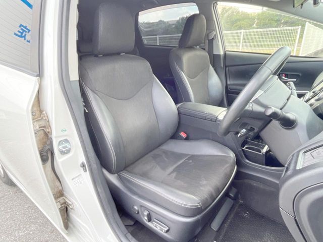 トヨタ プリウスα