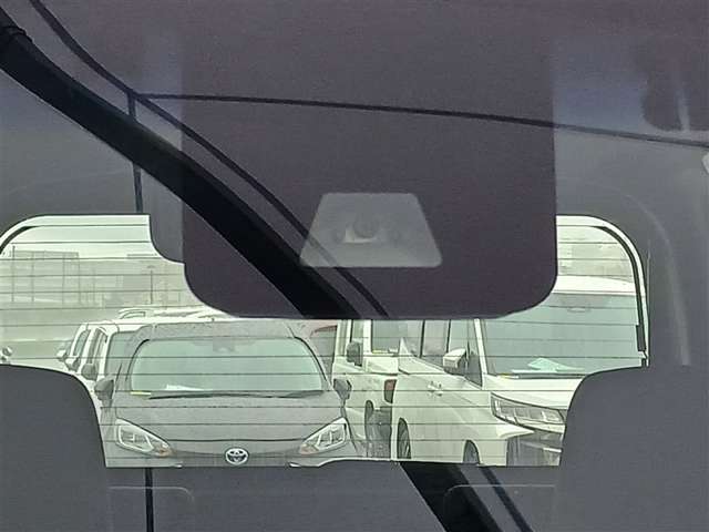 トヨタ ピクシスメガ
