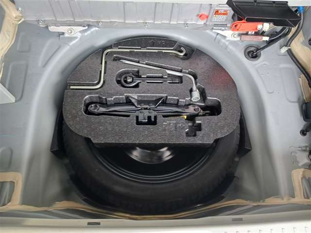 トヨタ プリウスα