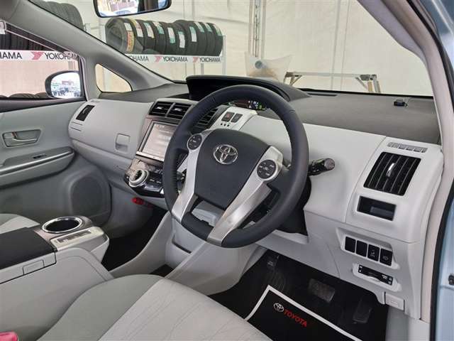 トヨタ プリウスα