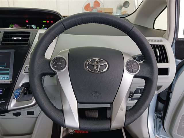 トヨタ プリウスα