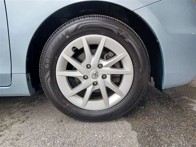 トヨタ プリウスα