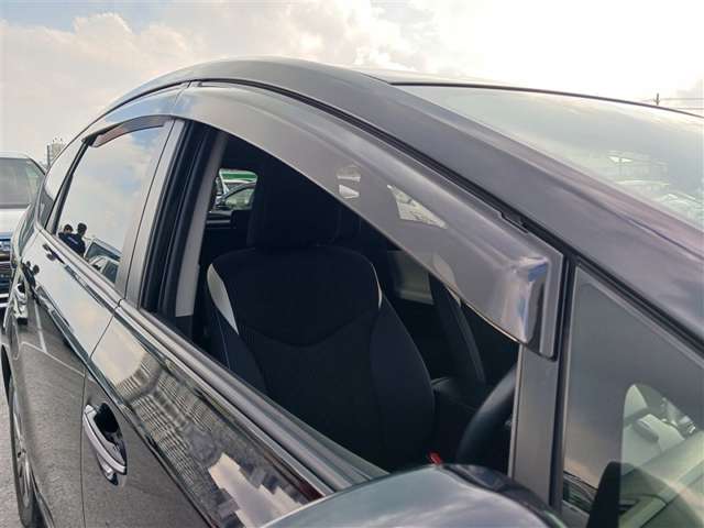 トヨタ プリウスα