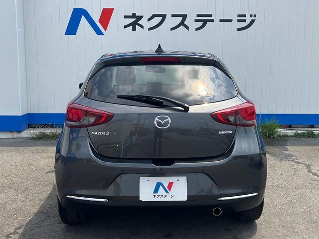 マツダ MAZDA2
