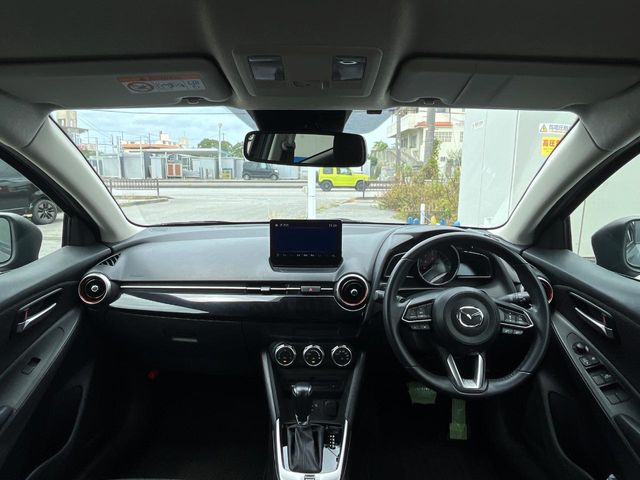マツダ MAZDA2