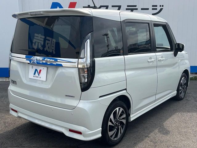 三菱 デリカD：2