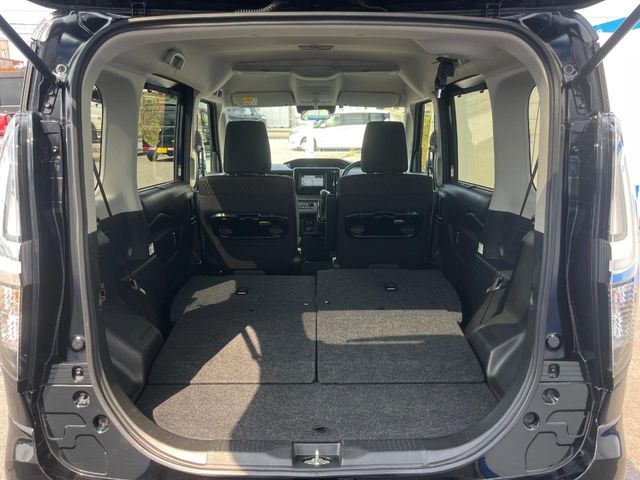 三菱 デリカD：2