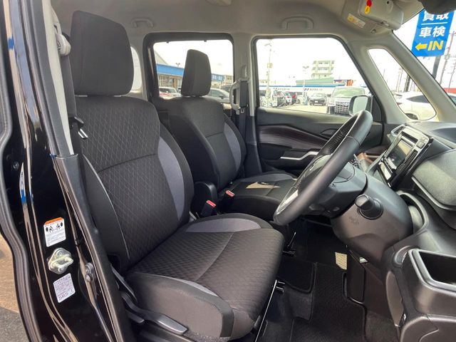 三菱 デリカD：2