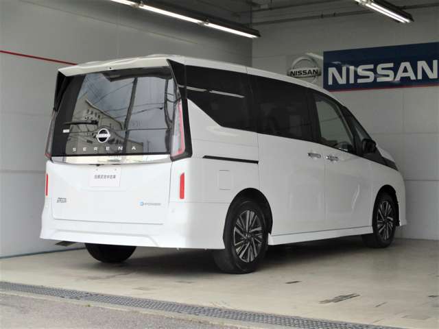 日産 セレナ