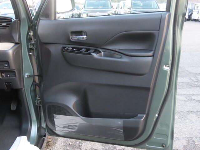 三菱 デリカミニ