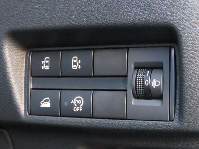 三菱 デリカミニ