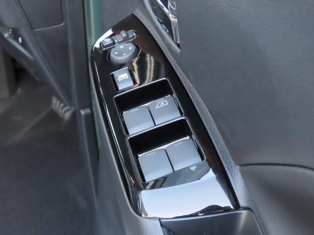 三菱 デリカミニ