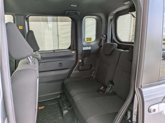 トヨタ ピクシスメガ