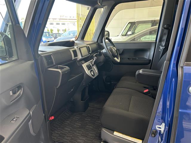 トヨタ ピクシスメガ