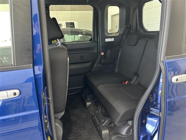 トヨタ ピクシスメガ