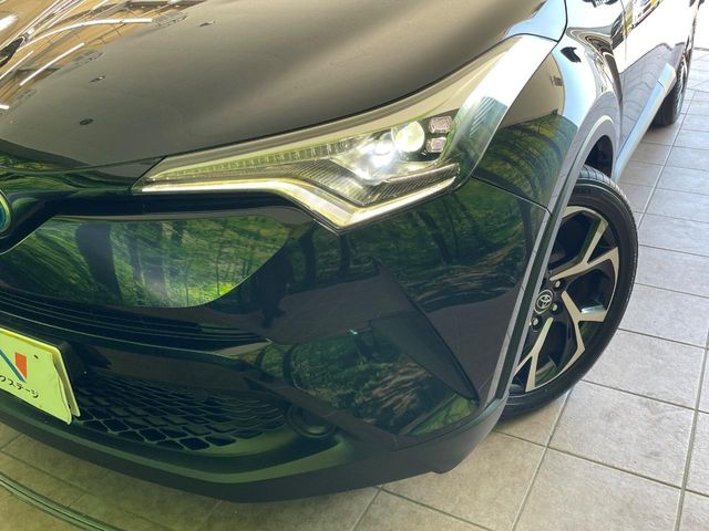 トヨタ C-HR