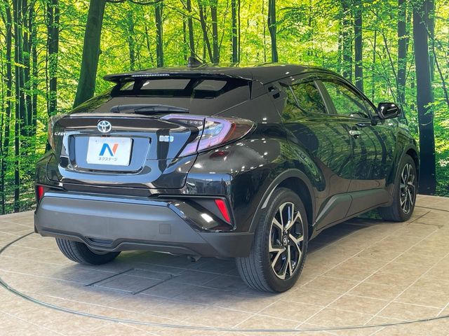トヨタ C-HR