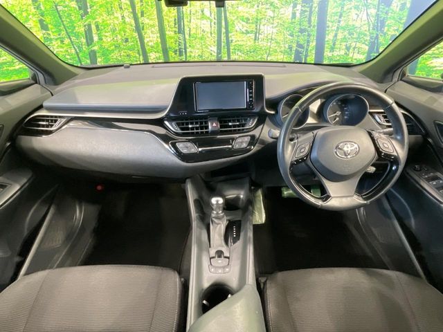 トヨタ C-HR