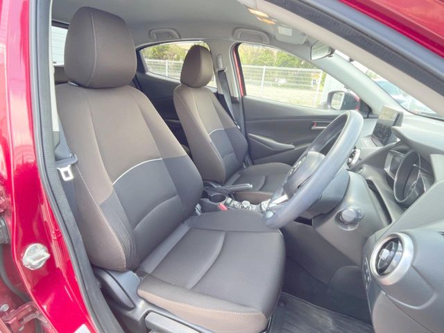 マツダ MAZDA2