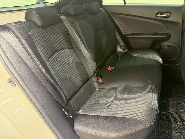 トヨタ プリウス