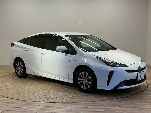 トヨタ プリウス
