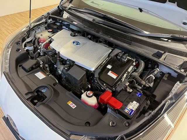 トヨタ プリウス